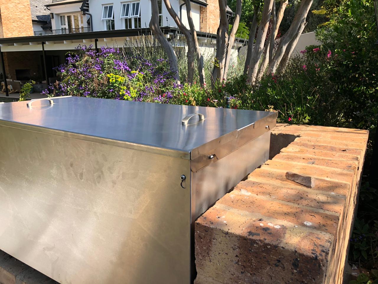 Infiniti/Firefox stainless steel cover for table/counter top braai